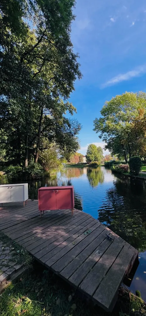 Szafki na pomoście nad wodą